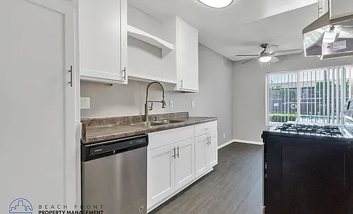 Floor plan 2 Bed 1 Bath w/back yard
