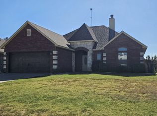 418 N Mountain Meadow Dr, Cache, OK 73527
