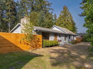 702 9th Ave, Fox Island, WA 98333