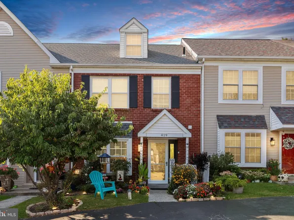 419 Snowflake Cir, Norristown, PA 19403