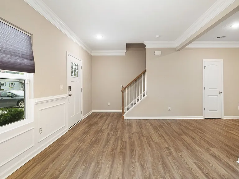 8035 E Glen Rd — Photo 6
