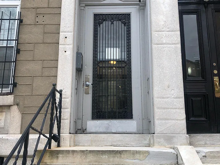 109 S 21st St #9 — Photo 7