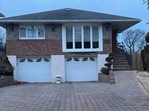 25247 Leith Rd, Little Neck, NY 11362