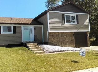 151 Oakhurst Rd, Matteson, IL 60443