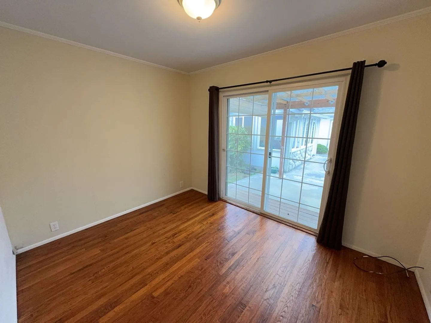 4029 Walnut PRM:Renee (2) — Photo 3