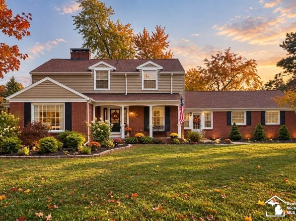 1365 Trenton Rd, Adrian, MI 49221