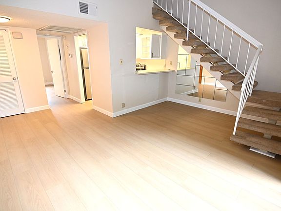 3rd image of 1034 Summermist Ct