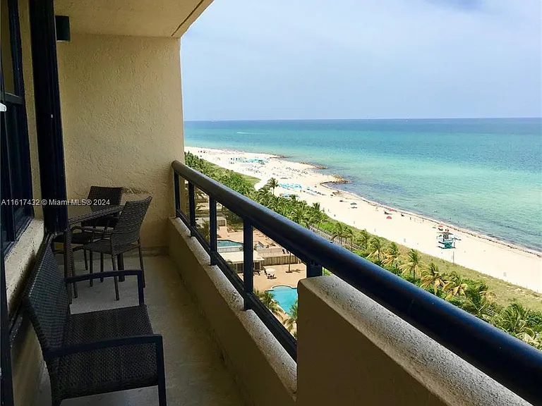 2555 Collins Ave #1711 — Photo 3