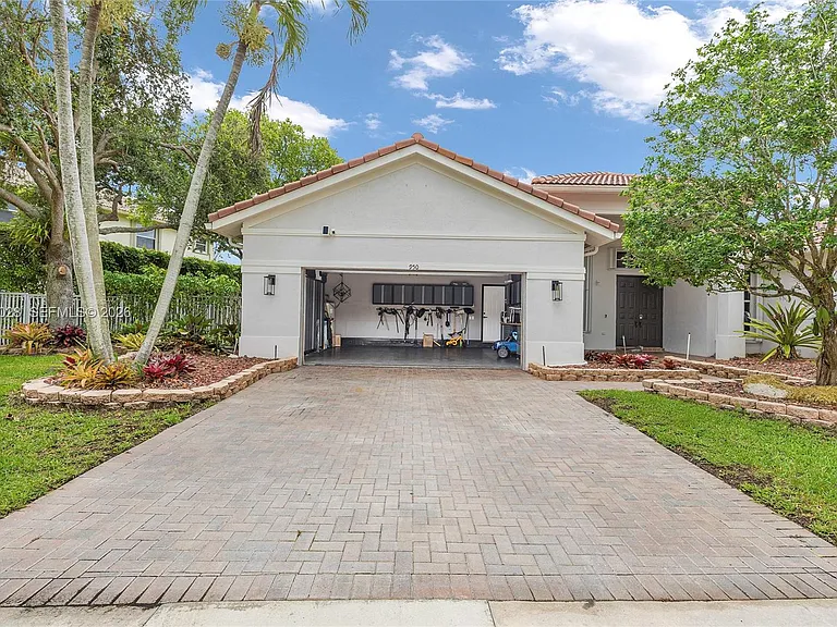 950 Marina Dr — Photo 46