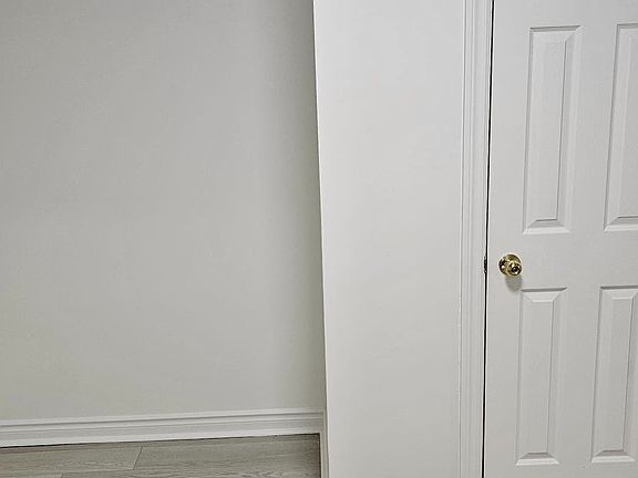 5th image of 4046 Ellesmere Rd #Basement
