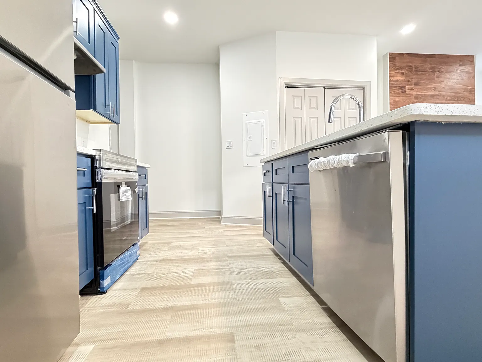 2 bed, 1200 sqft, $995 — Photo 4