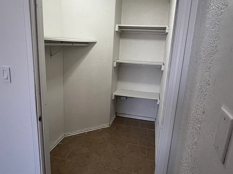 1030 Joy Ln — Photo 6