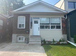 302 Springdale Blvd #BASEMENT, Toronto, ON M4C 2A2