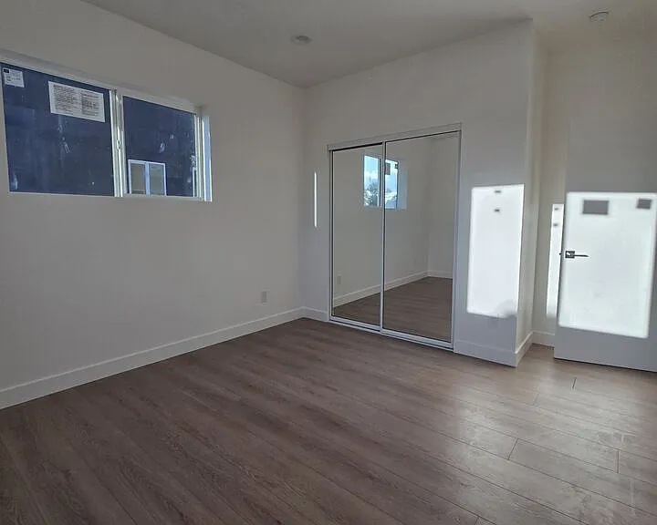 10827 1/2 Peach Grove St #1/2 — Photo 8