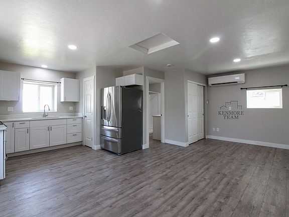 4th image of 310 N 12th Ave