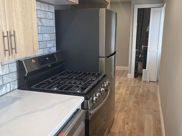 509 S 42nd St #3 — Photo 14