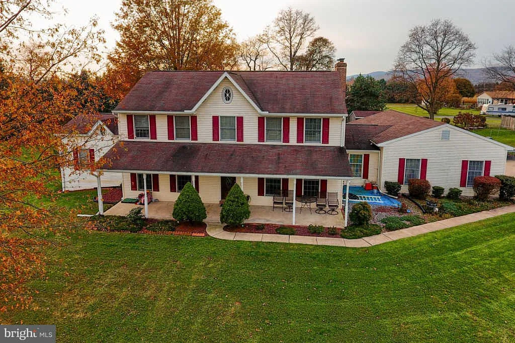 823 W Siddonsburg Rd photo 1