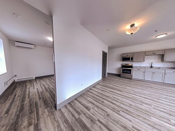 5th image of 246 Main St #2C