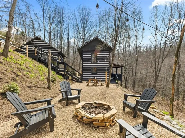 1444 Rich Mountain Rd, Zionville, NC 28698