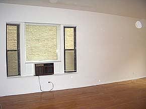 Building Photo 4