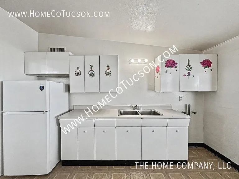 118 W 5th Ave — Photo 13