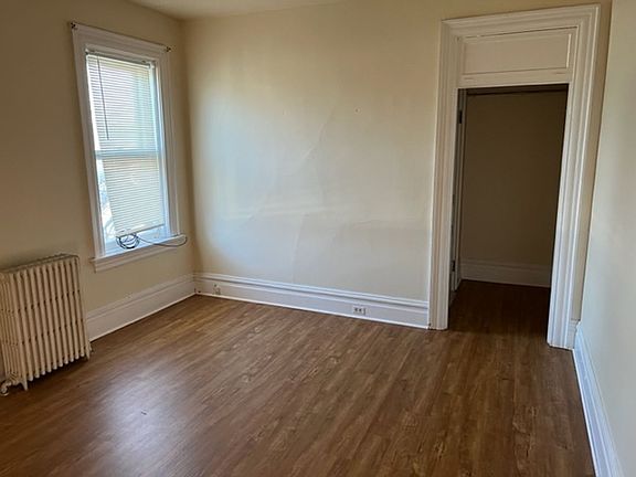 3rd image of 599 2nd St APT 4