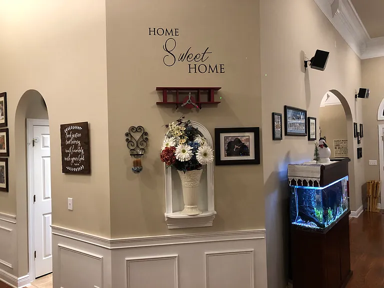 215 Live Oaks Cir — Photo 5