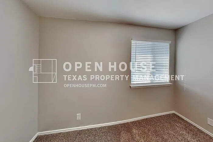227 Eagle Pass Dr — Photo 14