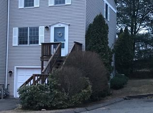 126 Clearview Ct, Derby, CT 06418