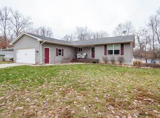 124 Clyde James Dr, Pleasant Lake, MI