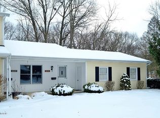 10151 Graefield Ct, Portage, MI 49024