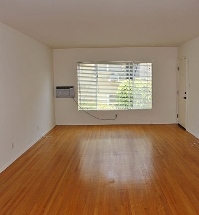 2nd image of 1940 S Beverly Glen Blvd APT 4