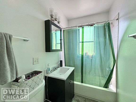5th image of 3323 N Lakewood Ave #12511