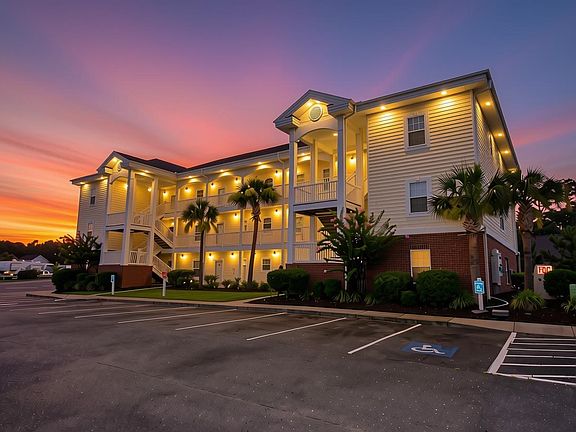 3rd image of 4139 Hibiscus Dr. #204