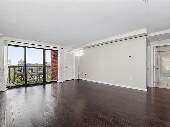 3rd image of 30 Revere Beach Pkwy APT 803