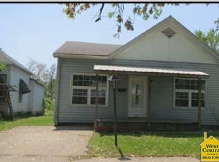 912 E 4th St, Sedalia, MO 65301
