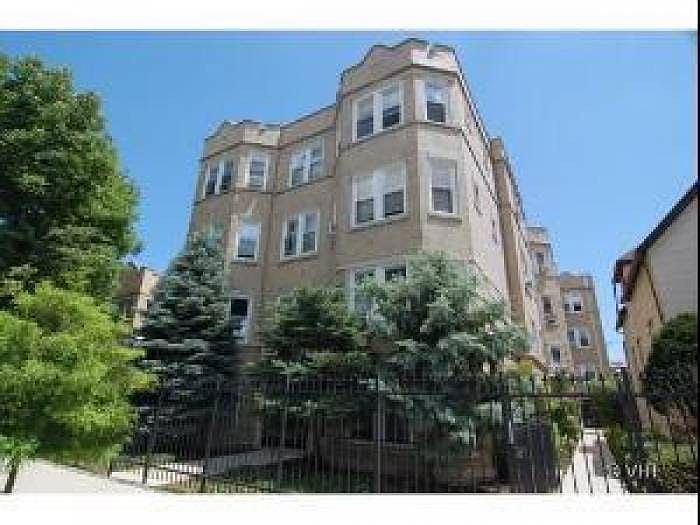 1st image of 2837 N Sawyer Ave #2