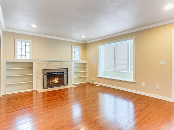 4th image of 7201 151st Ave NE
