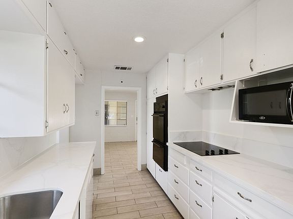 5th image of 838 D St