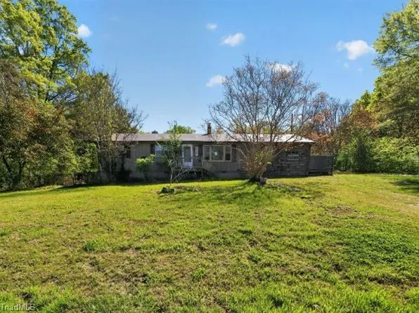 5262 Rosedale St, Trinity, NC 27370
