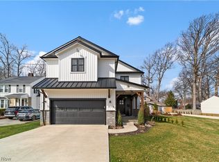 514 Glen Park Dr, Bay Village, OH 44140