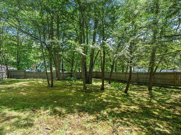 141 Westgate Rd — Photo 34