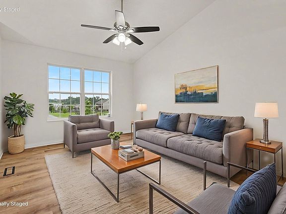 4th image of 513 Summer Pointe Dr