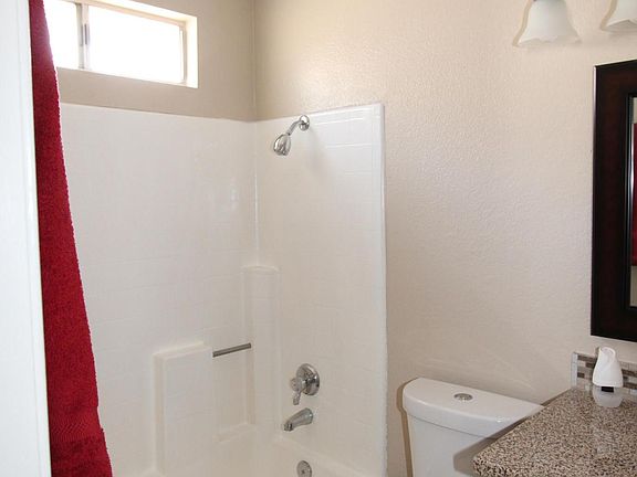 4th image of 14606 Woodland Dr Unit 18
