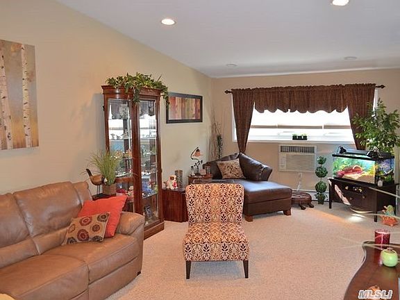 5th image of 10 Ivy St APT 3B