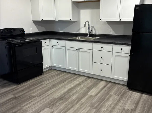 1297 S Frederick Ave, Oelwein, IA