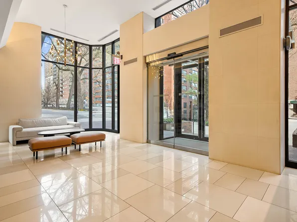 52 East End Avenue image 12 of 13