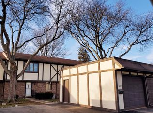 6227 Brookline Ct #31, East Lansing, MI