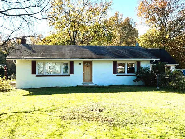 69 E Main St, Alloway, NJ 08001