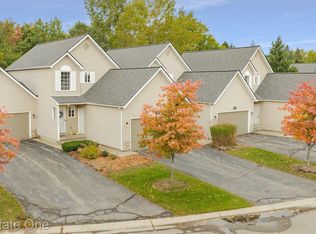 5064 Clintonville Pines Dr #1, Clarkston, MI 48346